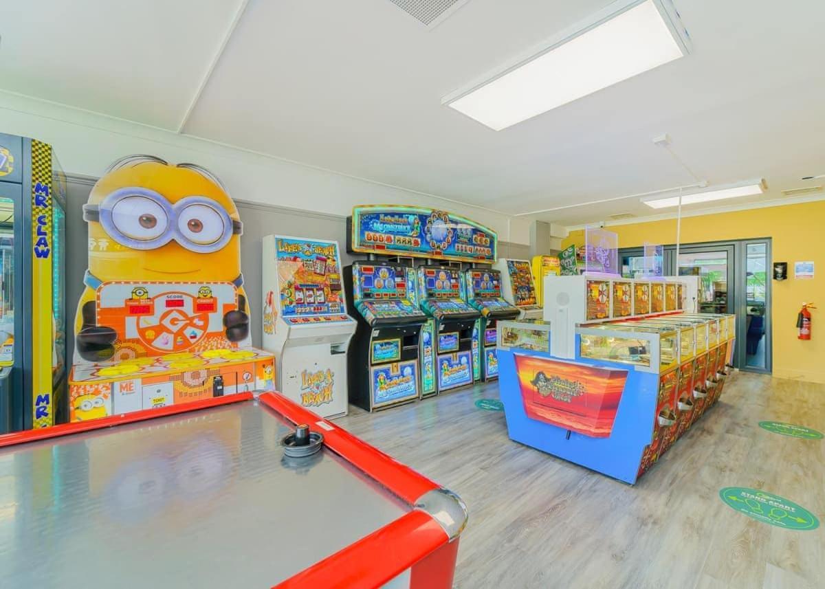 Viewfield Manor Leisure Park Otel Springside Dış mekan fotoğraf